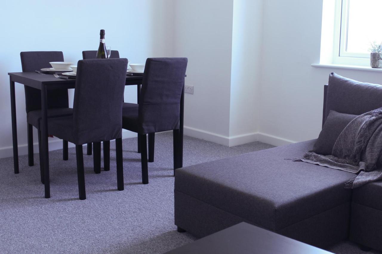 Spacious & Pet-Friendly 1Br Apt In Heywood Apartment Exterior photo