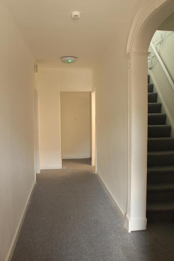 Spacious & Pet-Friendly 1Br Apt In Heywood Apartment Exterior photo