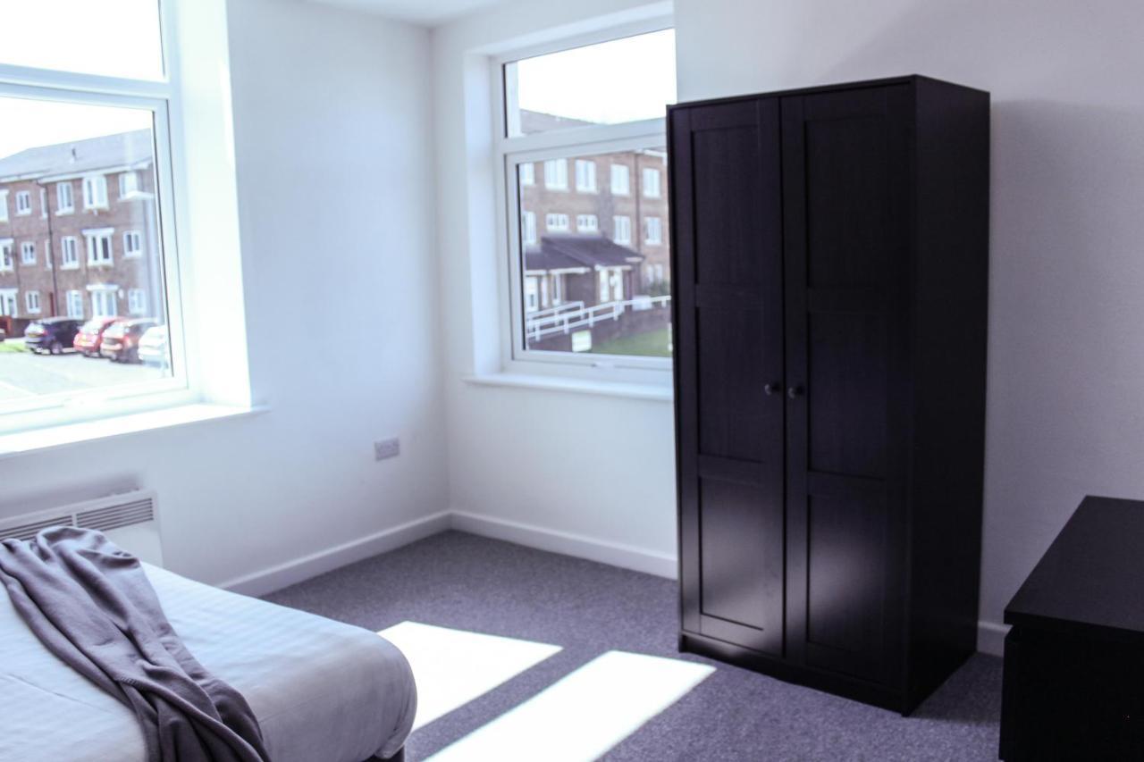 Spacious & Pet-Friendly 1Br Apt In Heywood Apartment Exterior photo